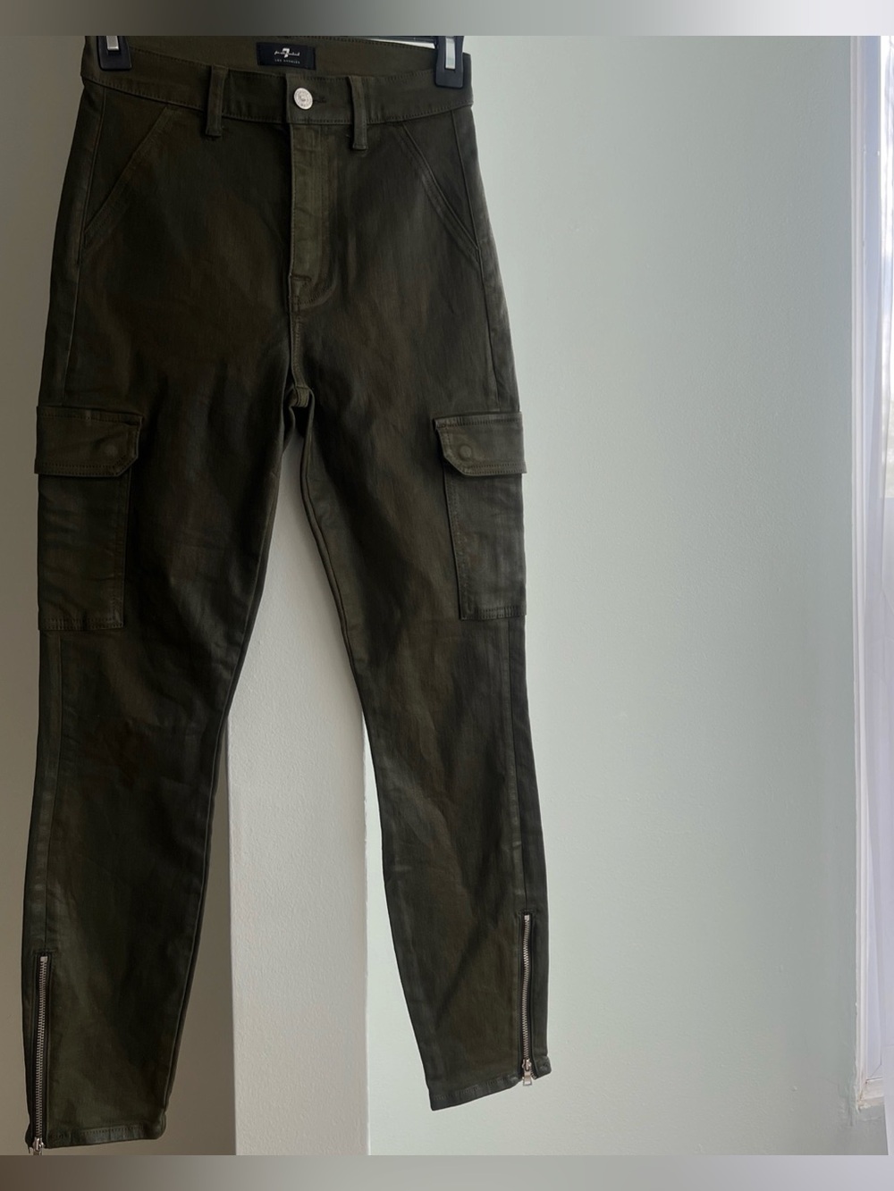 7 For Mankind Coated Olive green Cargo Skinny Pants With Ankle Zippers Size 25